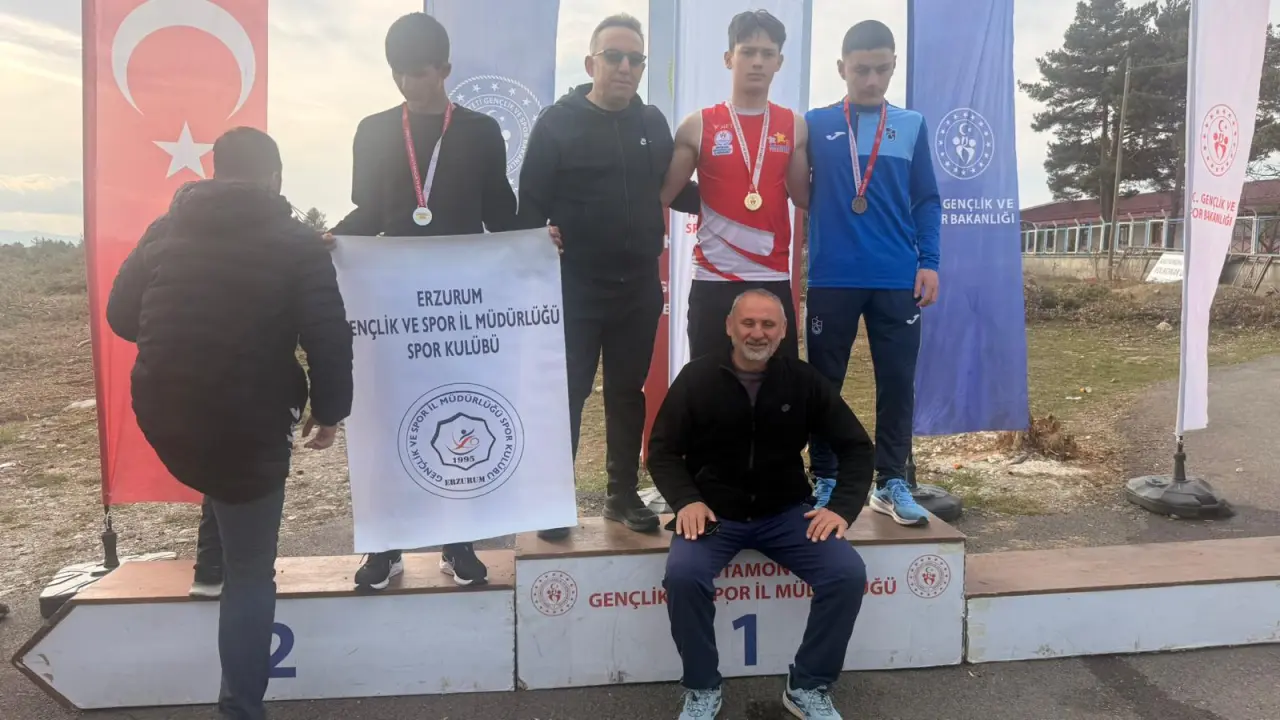 Gümüşhaneli atletlerden yarı finallere altın imza 4