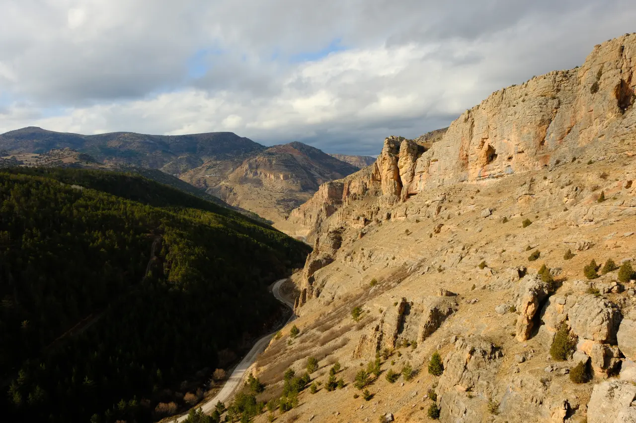 Dört mevsimi bir günde yaşadılar: Yağmur, gökkuşağı ve güneşli zirve 10