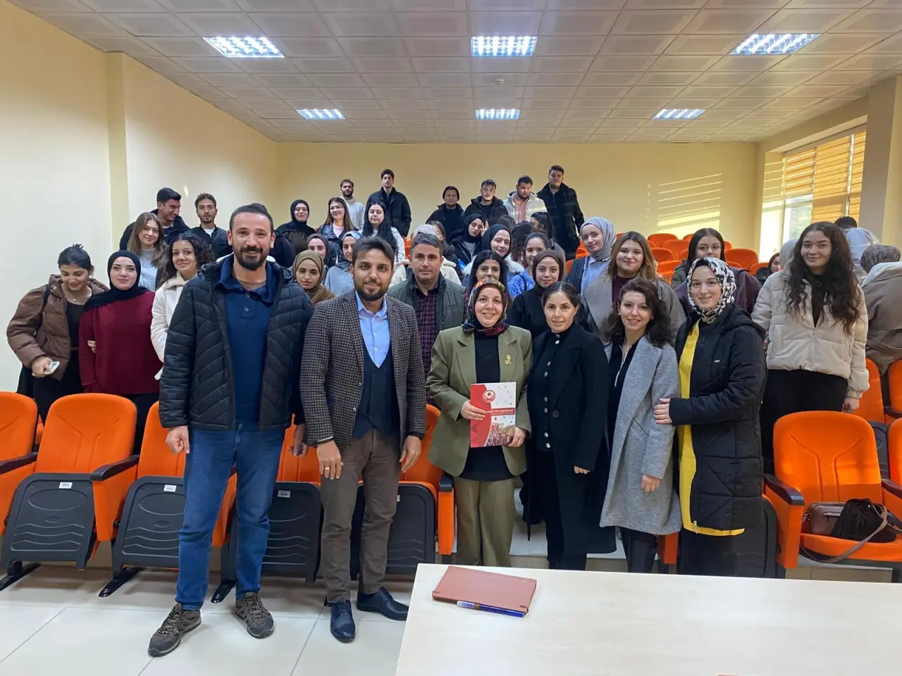 Geleceğin Sağlık Yöneticilerine Kritik Uyarılar: 'Başarı Sadece İdari Bilgiyle Gelmez' 1