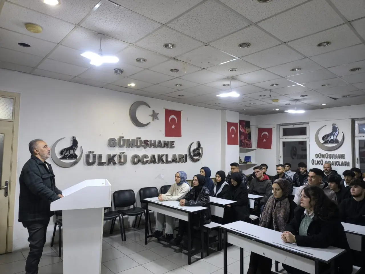 Ülkü Ocakları’nda Medya Okuryazarlığı Semineri 1
