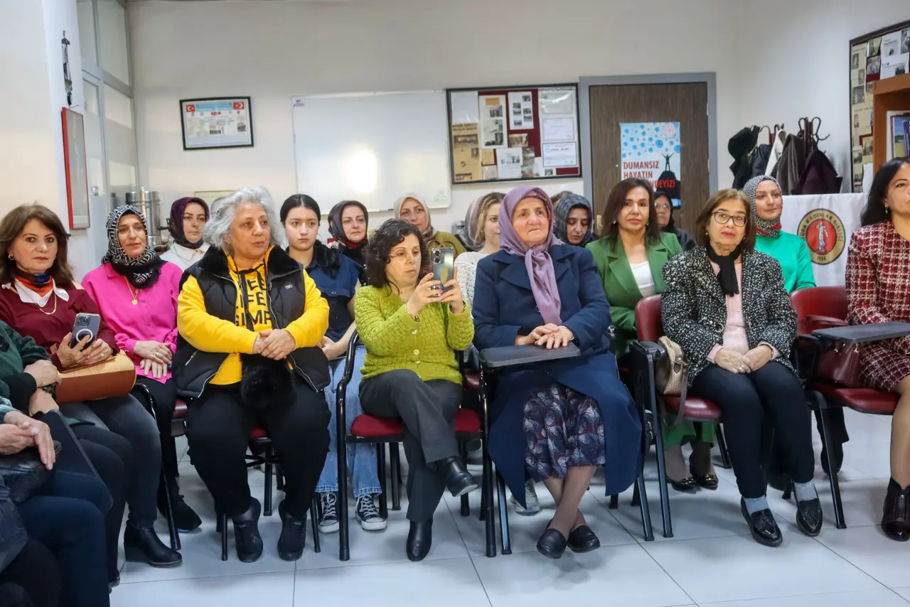 Gümüşhane’de 5 Aralık Programı: Kadın Güçlenirse Türkiye Güçlenir 3