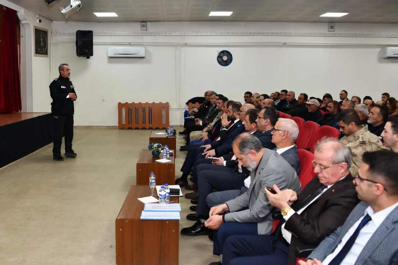 Vali Baruş’tan Köse’de kritik su uyarısı 46