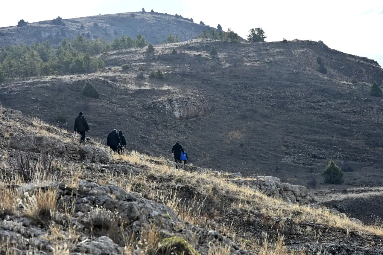 Dört mevsimi bir günde yaşadılar: Yağmur, gökkuşağı ve güneşli zirve 20