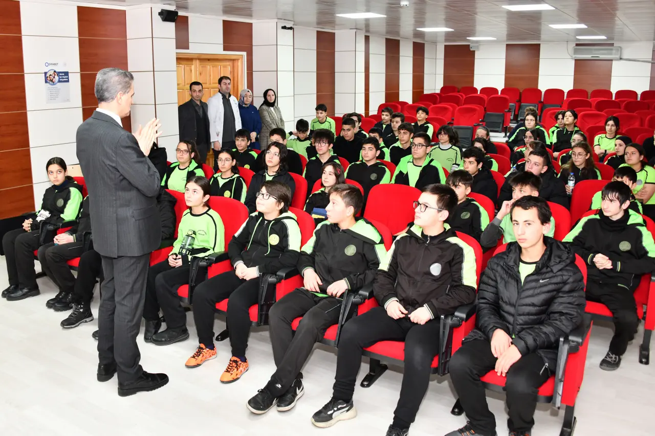 Vali Baruş’tan Fevzipaşa Ortaokulu’na ziyaret 5