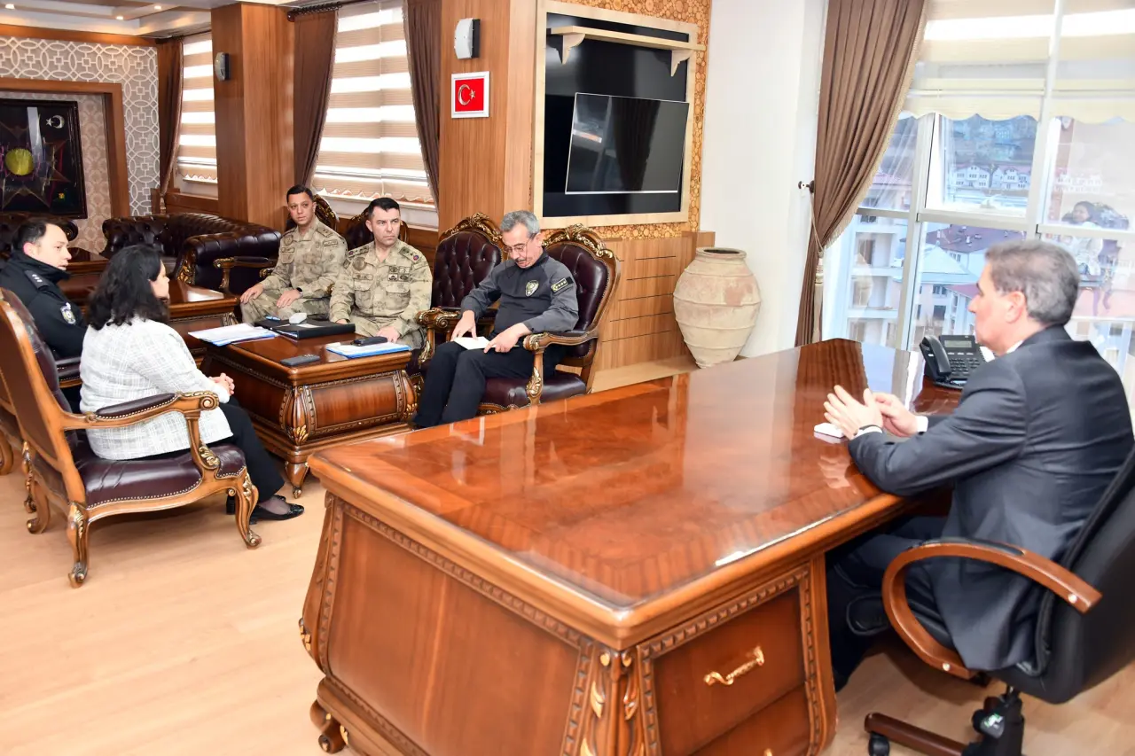 Vali Baruş'tan Şiran'da kritik uyarılar 3