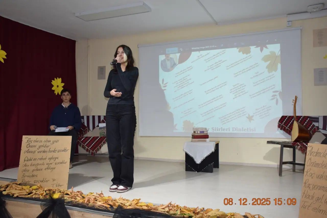 Mareşal Çakmak Sosyal Bilimler Lisesi’nde Kültür Şöleni: Şiirler Konuştu 9