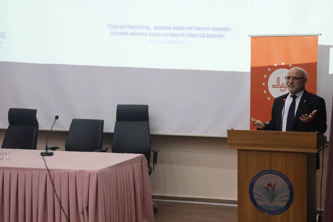 Gümüşhane’de Mevlid-i Nebi Coşkusu: 'Hz. Peygamber ve Aile Hayatı' Konferansı Düzenlendi 4