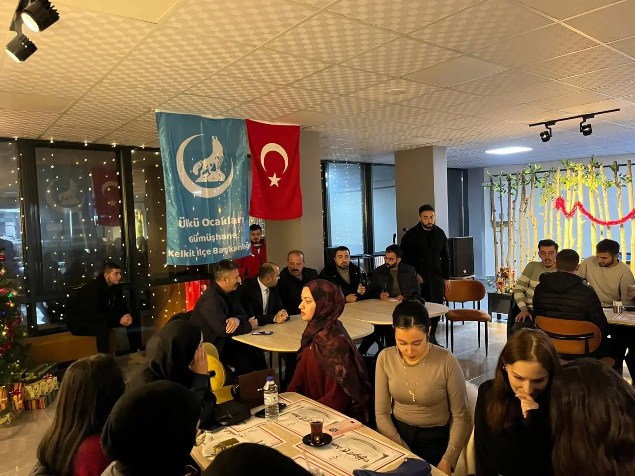 Ülkü Ocakları Kelkit’te Gençlerle Buluştu 8