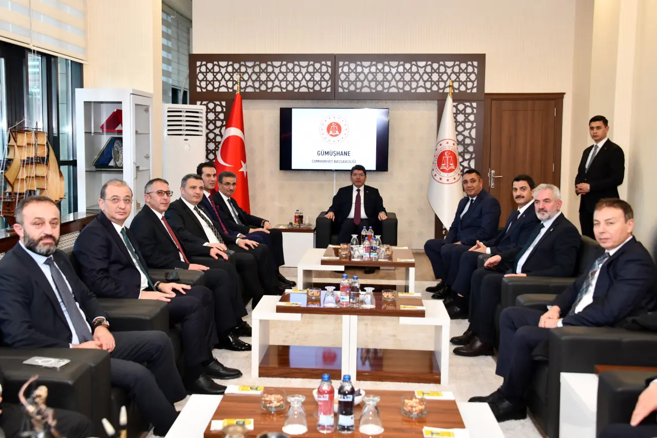 Adalet Bakanı Yılmaz Tunç Gümüşhane’de 9