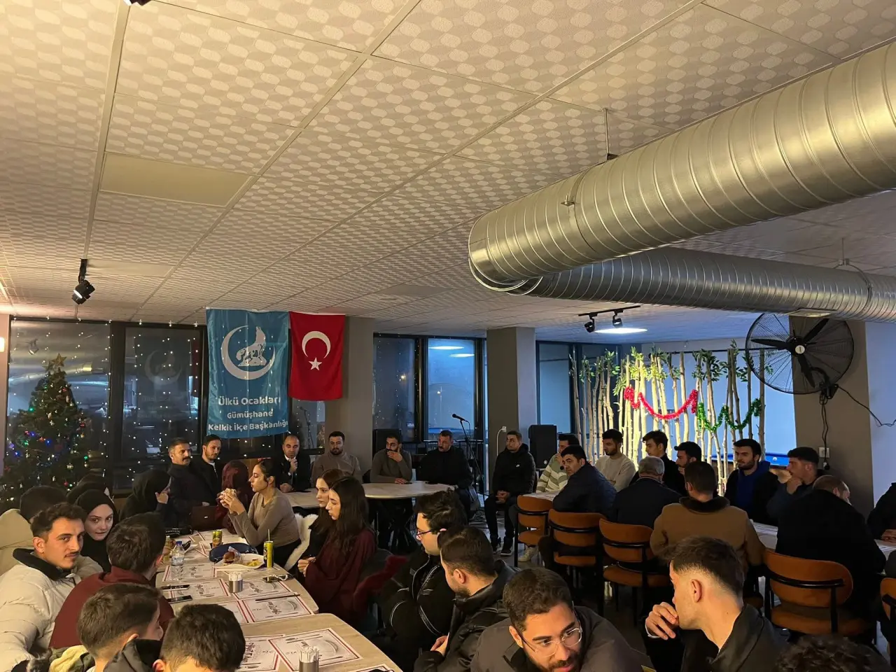 Ülkü Ocakları Kelkit’te Gençlerle Buluştu 6