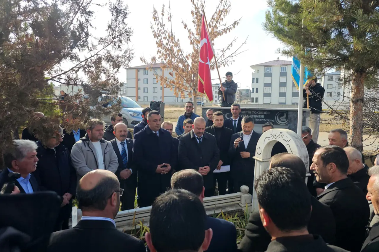 Ali Metin Tokdemir vefatının 30. yılında Kelkit’te dualarla anıldı 14