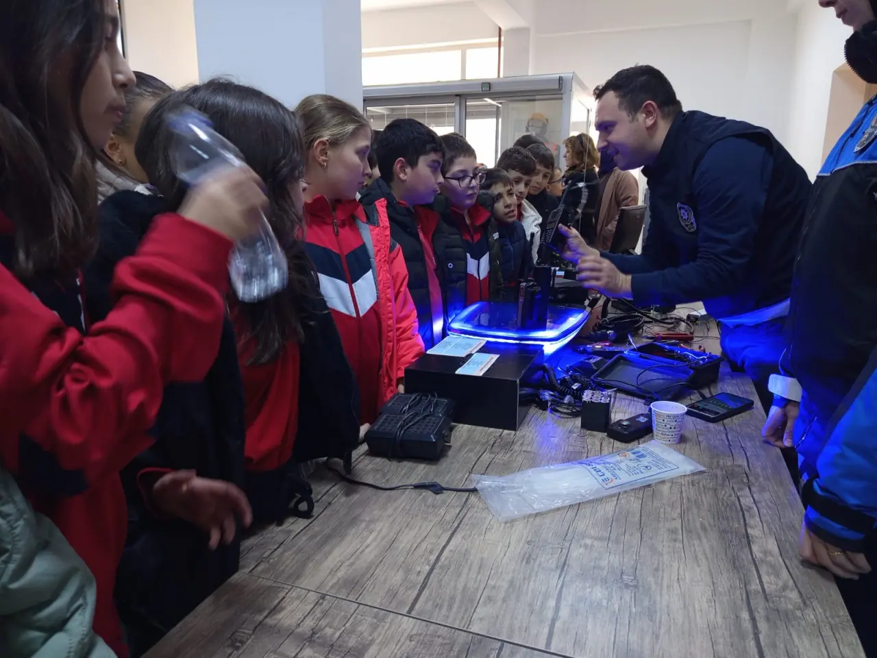 Gazipaşa Ortaokulu öğrencileri fabrika gibi okulu gezdi 4