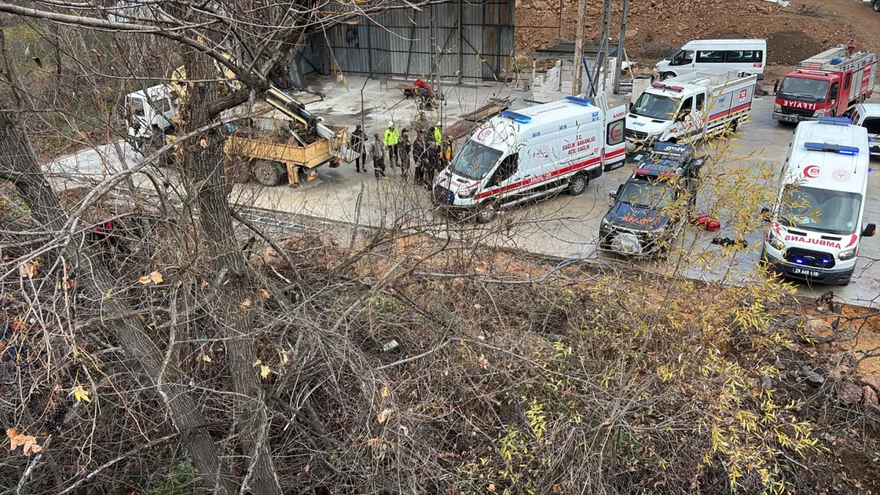 Gümüşhane’de 750 metre arayla iki kaza: 1 ölü, 3 yaralı 2