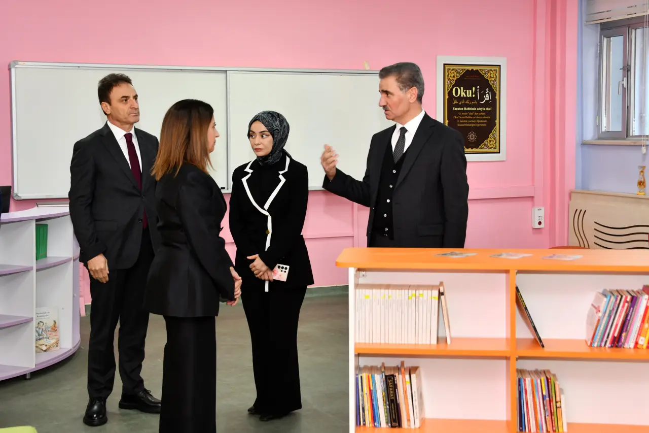 Vali Baruş’tan Fevzipaşa Ortaokulu’na ziyaret 10