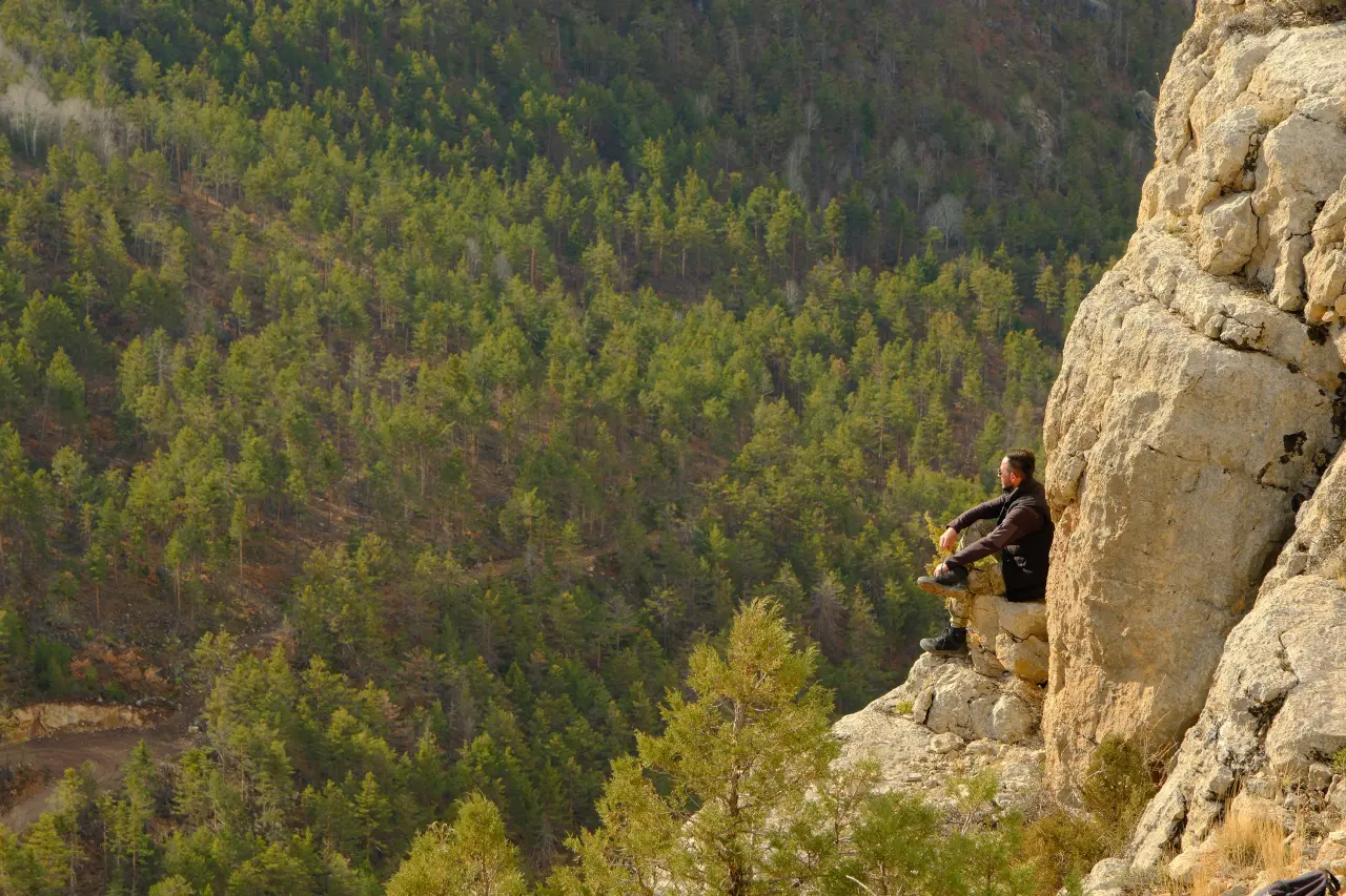 Dört mevsimi bir günde yaşadılar: Yağmur, gökkuşağı ve güneşli zirve 9