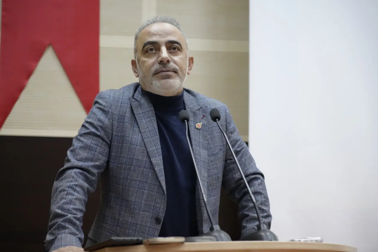 Gümüşhane’de Sektör-Akademi Buluşması: Sezai Köprülü Gazeteciliğin 'Duruş' Kodlarını Anlattı 4