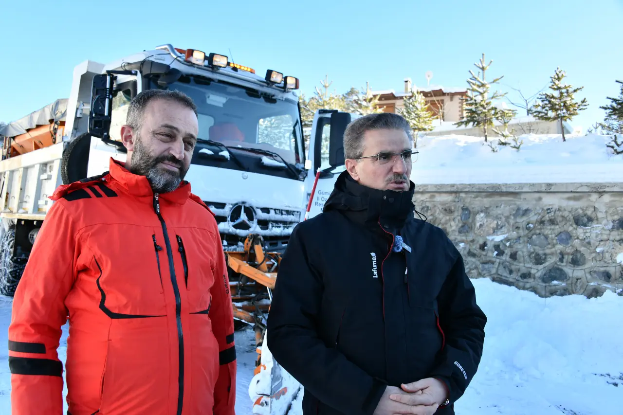 Vali Aydın Baruş kar mücadelesini 1800 metre rakımda inceledi 14