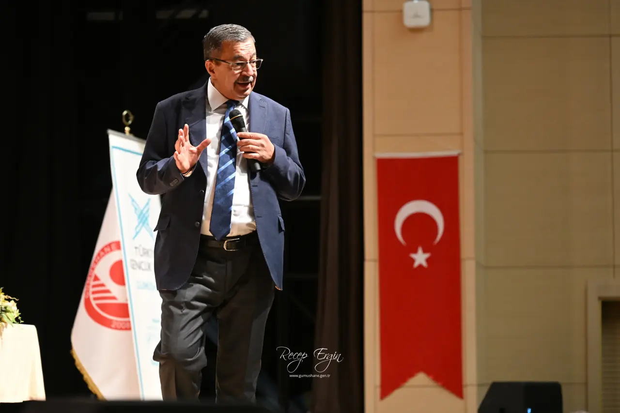 Hayati İnanç’tan Gümüşhane’de gönüllere dokunan sohbet: Son gülen iyi güler 37