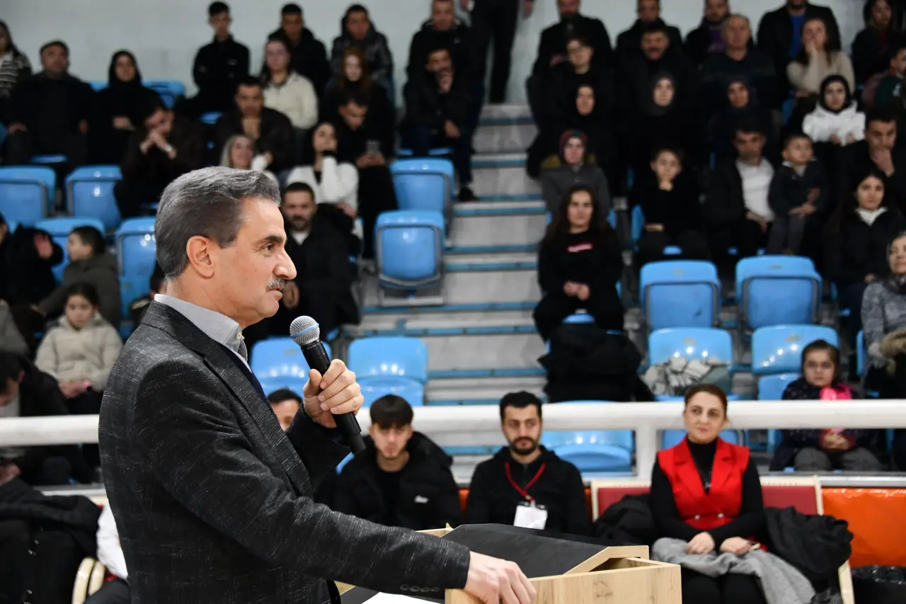 Gümüşhane'de kültürel mirasın kalbi Aydın Doğan Spor Salonu'nda attı 16