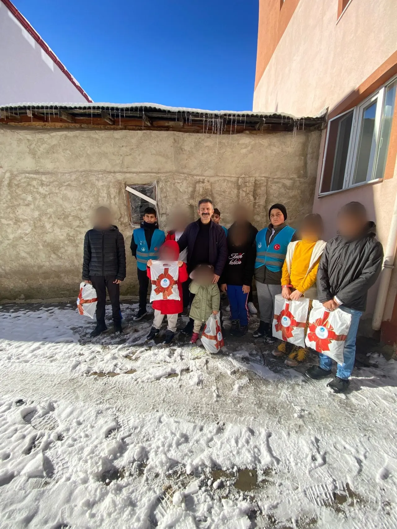 ‘Kış Üşütür, Ocak Isıtır’: Ülkü Ocakları’ndan Gümüşhane’de gönülleri ısıtan yardım seferberliği 12