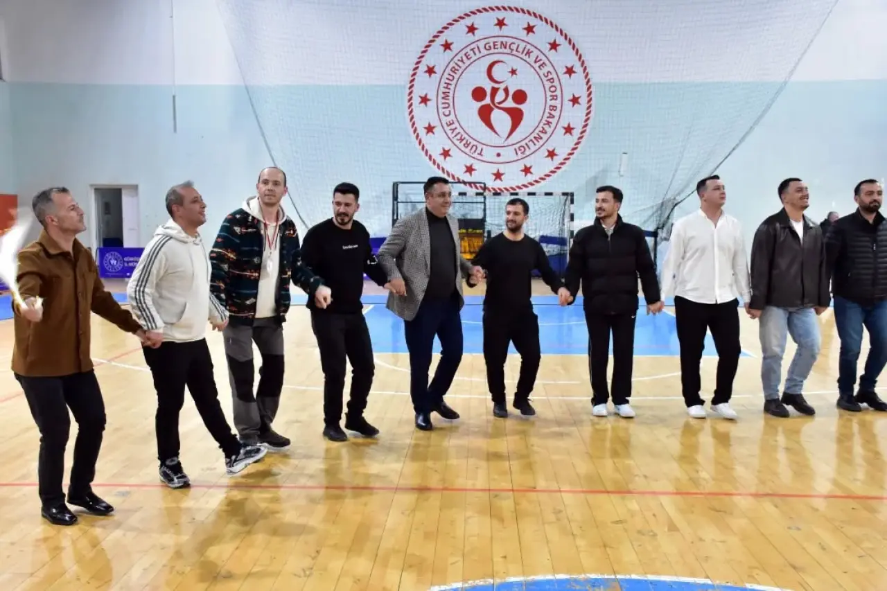 Gümüşhane'de kültürel mirasın kalbi Aydın Doğan Spor Salonu'nda attı 10