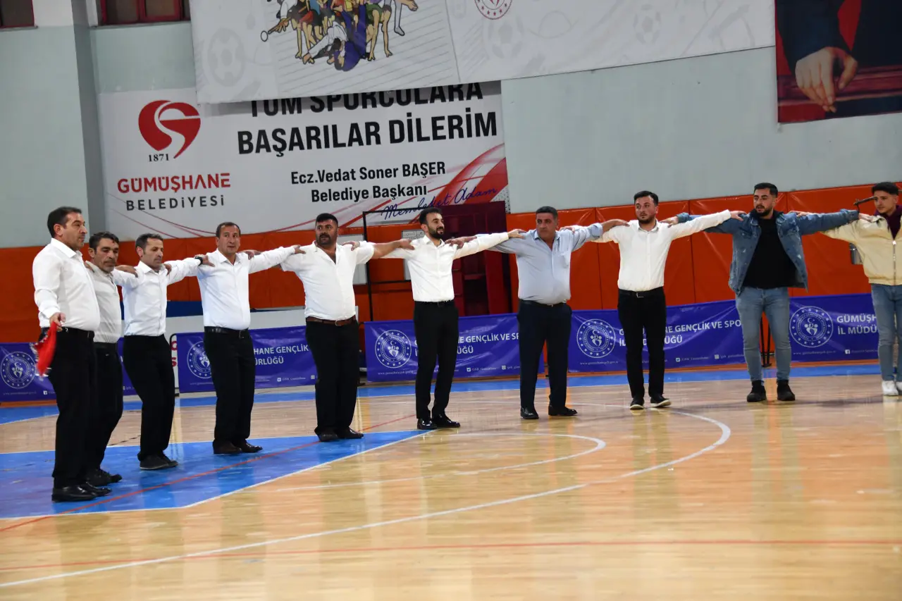 Gümüşhane'de kültürel mirasın kalbi Aydın Doğan Spor Salonu'nda attı 35