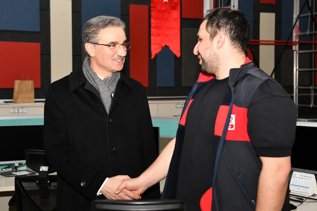 Vali Aydın Baruş, görev başındaki personelin yeni yılını kutladı 5