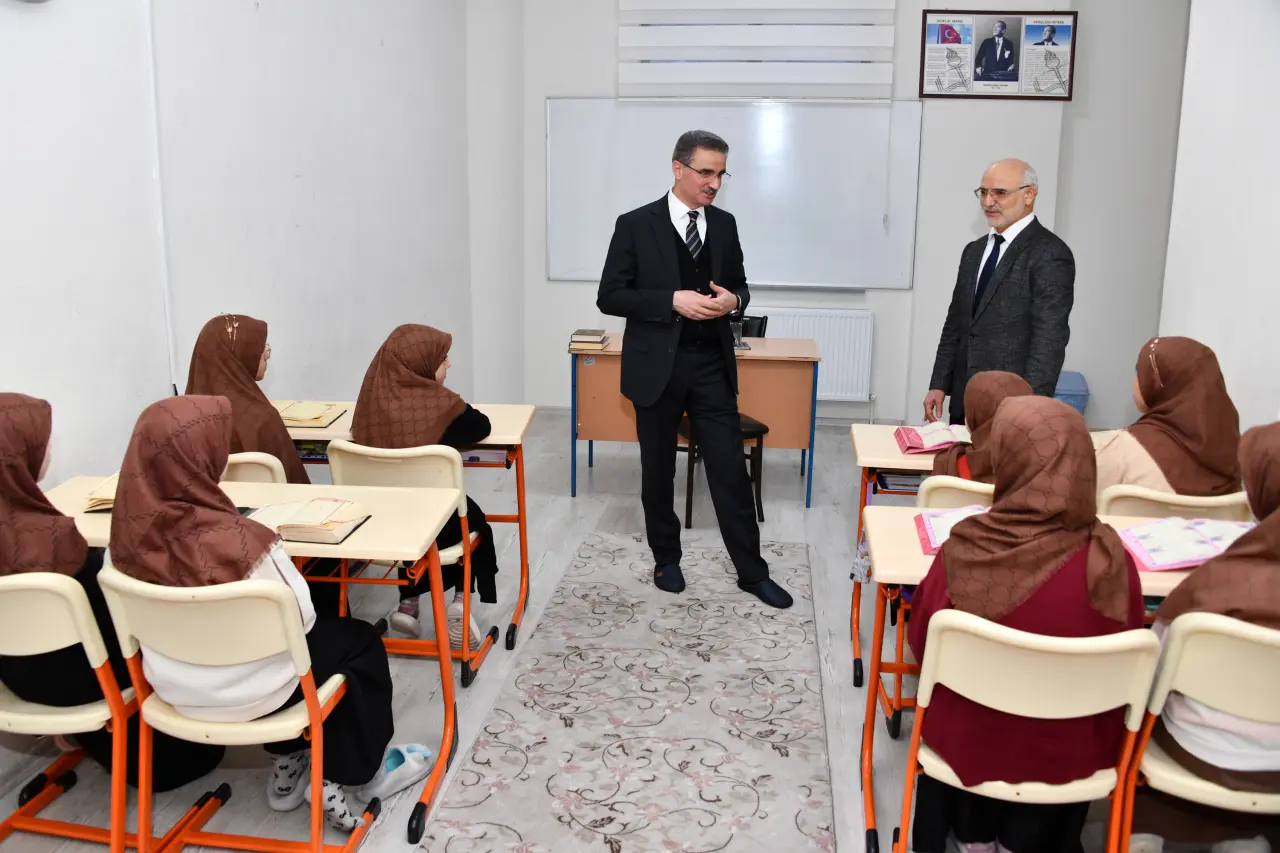 Vali Baruş’dan Genç Hafız adaylarına moral ziyareti 4