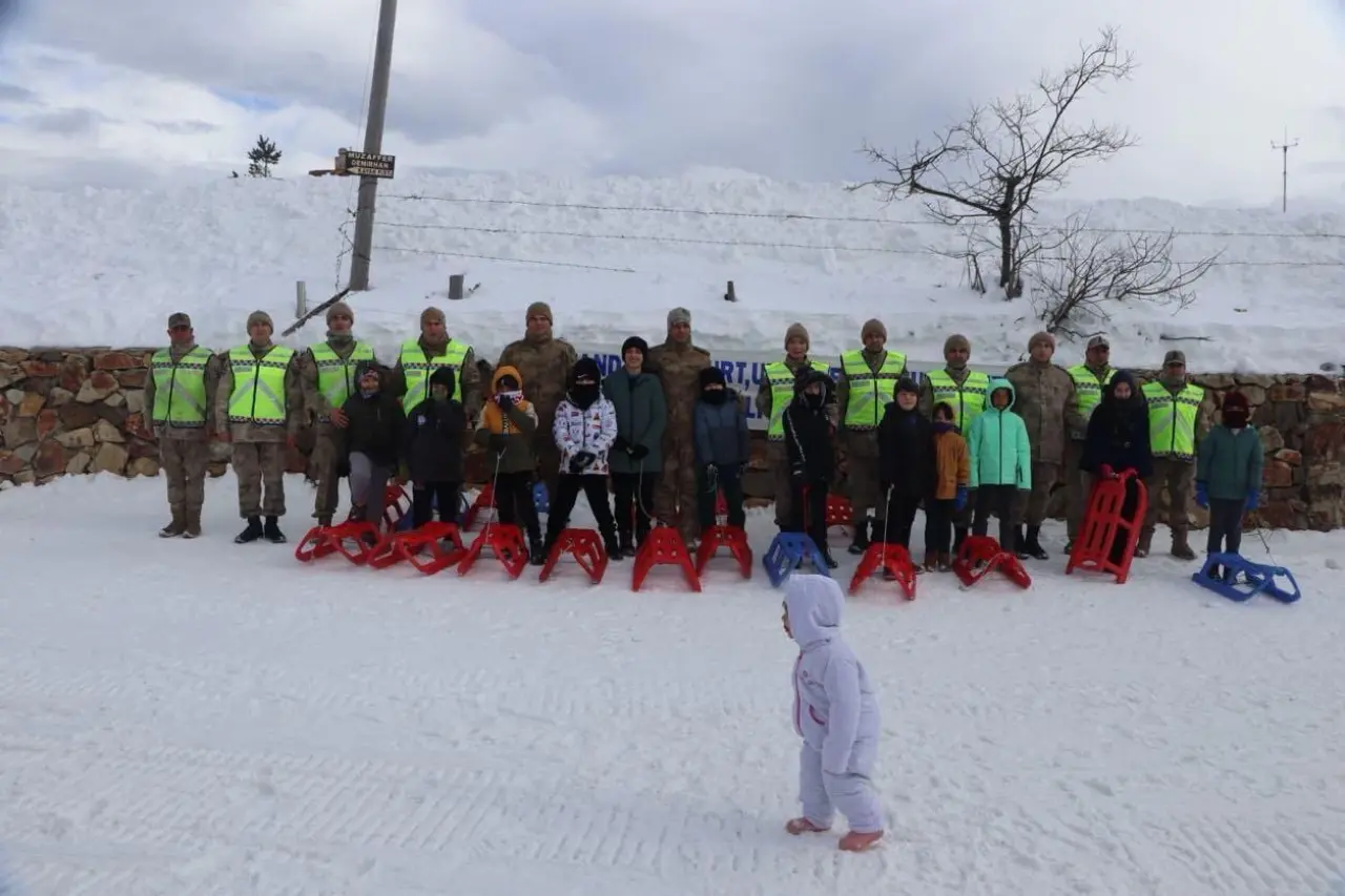 Zigana’da vefa programı: Jandarma şehit ailelerini ve gazileri misafir etti 2