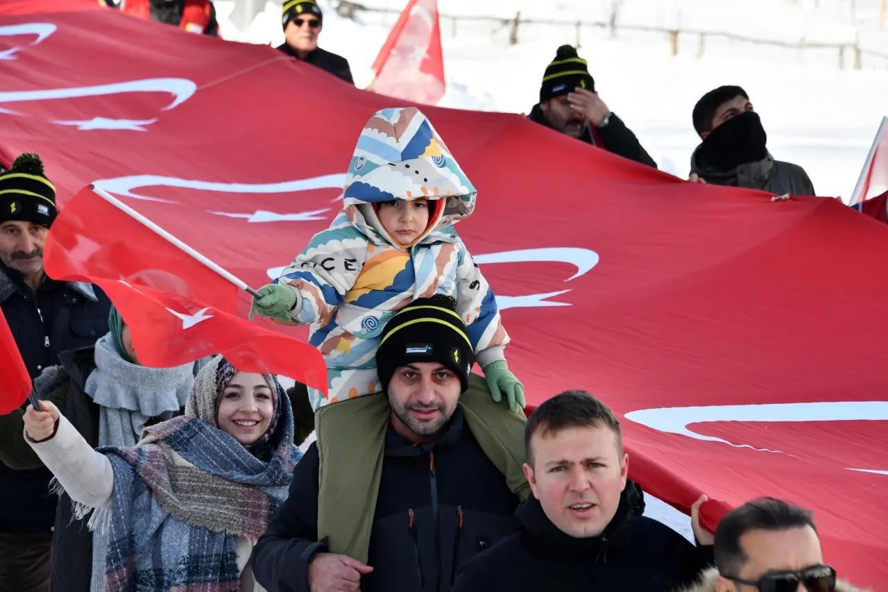 Gümüşhane’de 33. Kar Voleybolu Şenliği, Milli Futbolcu Ahmet Çalık Anısına Düzenlendi 23
