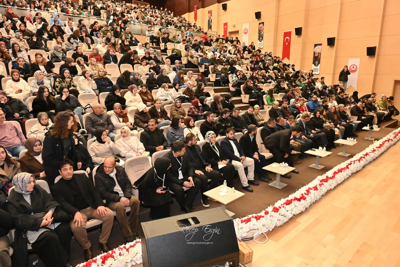 Hayati İnanç’tan Gümüşhane’de gönüllere dokunan sohbet: Son gülen iyi güler 10