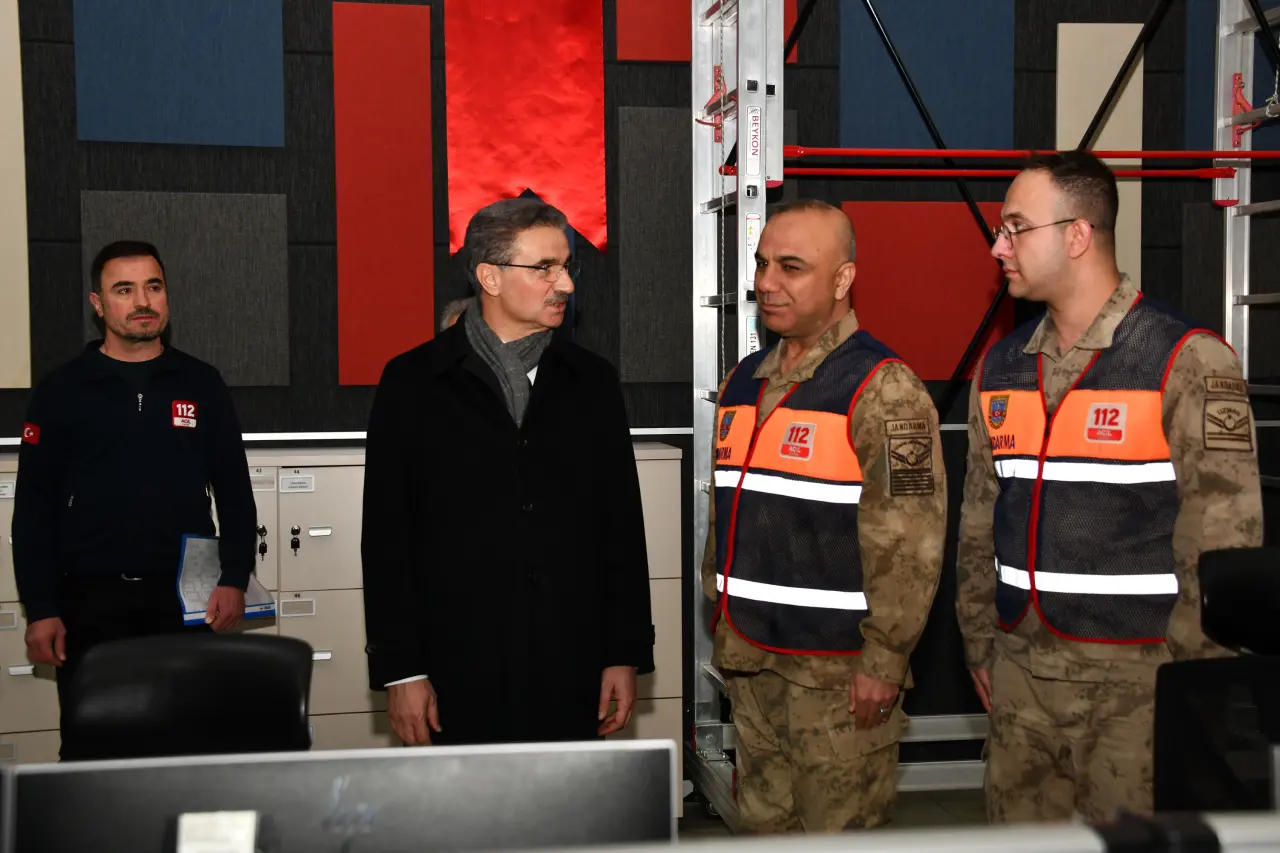 Vali Aydın Baruş, görev başındaki personelin yeni yılını kutladı 9