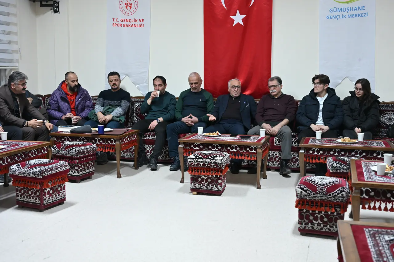 Prof.Dr. Ali Kızılet’ten Gümüşhane’de ezber bozan açıklamalar: ‘Türkiye’de Tesis Fazlası Var!’ 7