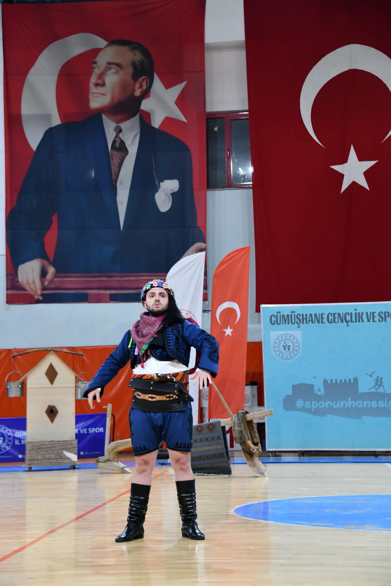 Gümüşhane'de kültürel mirasın kalbi Aydın Doğan Spor Salonu'nda attı 17