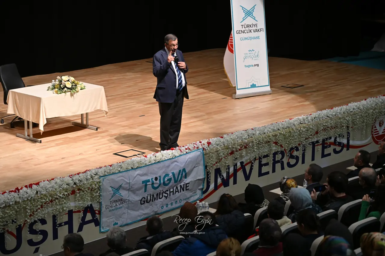 Hayati İnanç’tan Gümüşhane’de gönüllere dokunan sohbet: Son gülen iyi güler 25