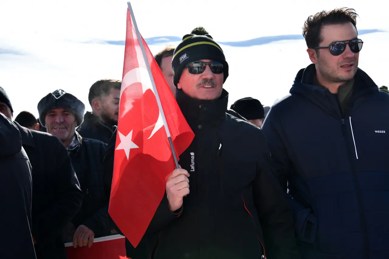 Gümüşhane’de 33. Kar Voleybolu Şenliği, Milli Futbolcu Ahmet Çalık Anısına Düzenlendi 14