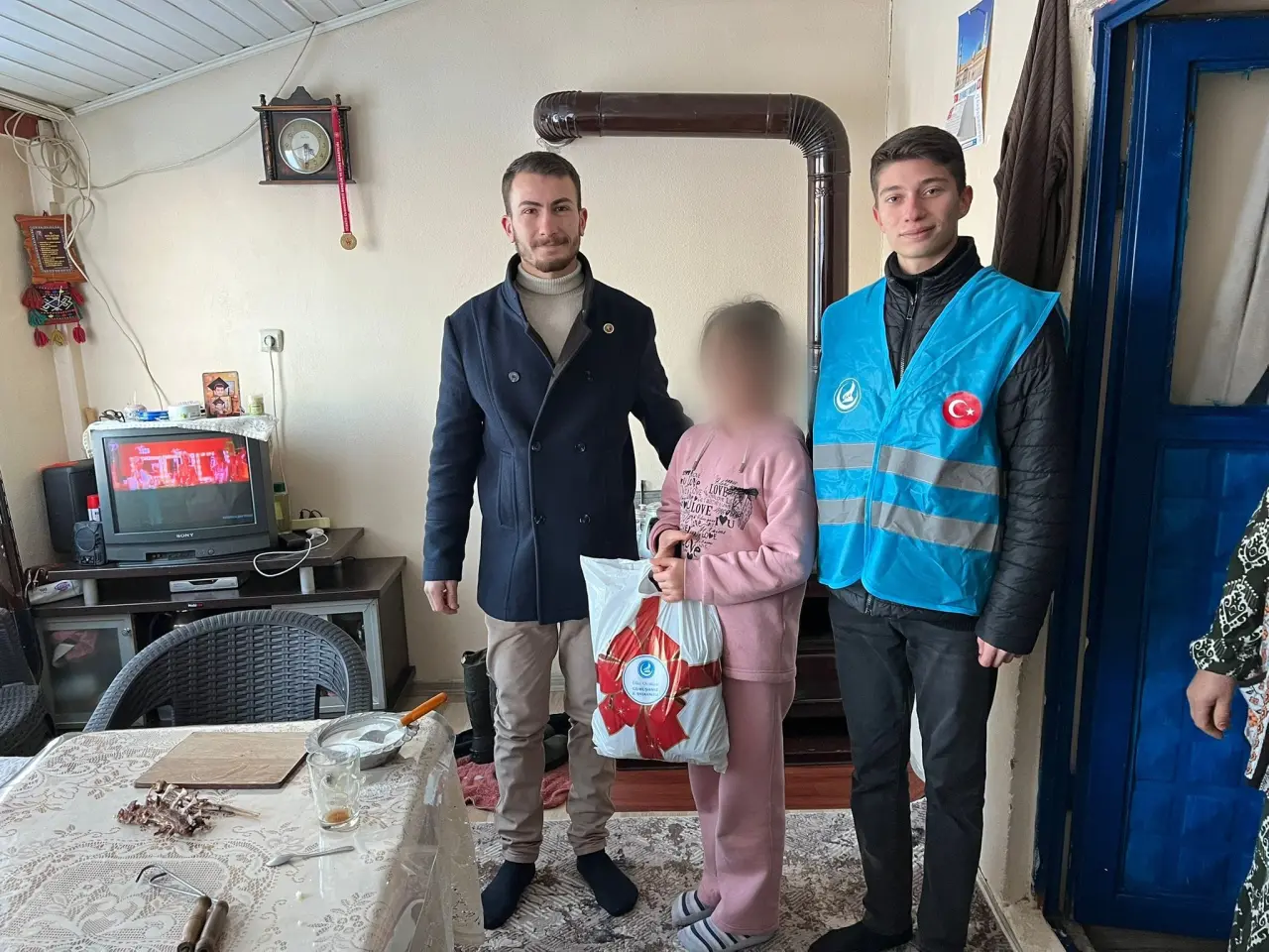 ‘Kış Üşütür, Ocak Isıtır’: Ülkü Ocakları’ndan Gümüşhane’de gönülleri ısıtan yardım seferberliği 16