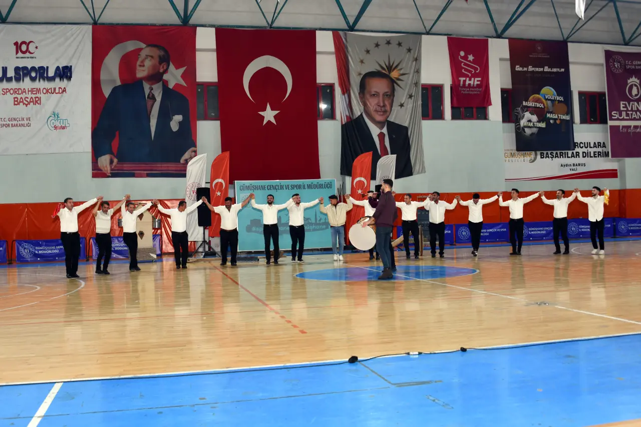 Gümüşhane'de kültürel mirasın kalbi Aydın Doğan Spor Salonu'nda attı 7