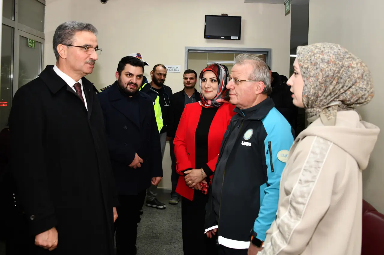 Vali Aydın Baruş, görev başındaki personelin yeni yılını kutladı 18