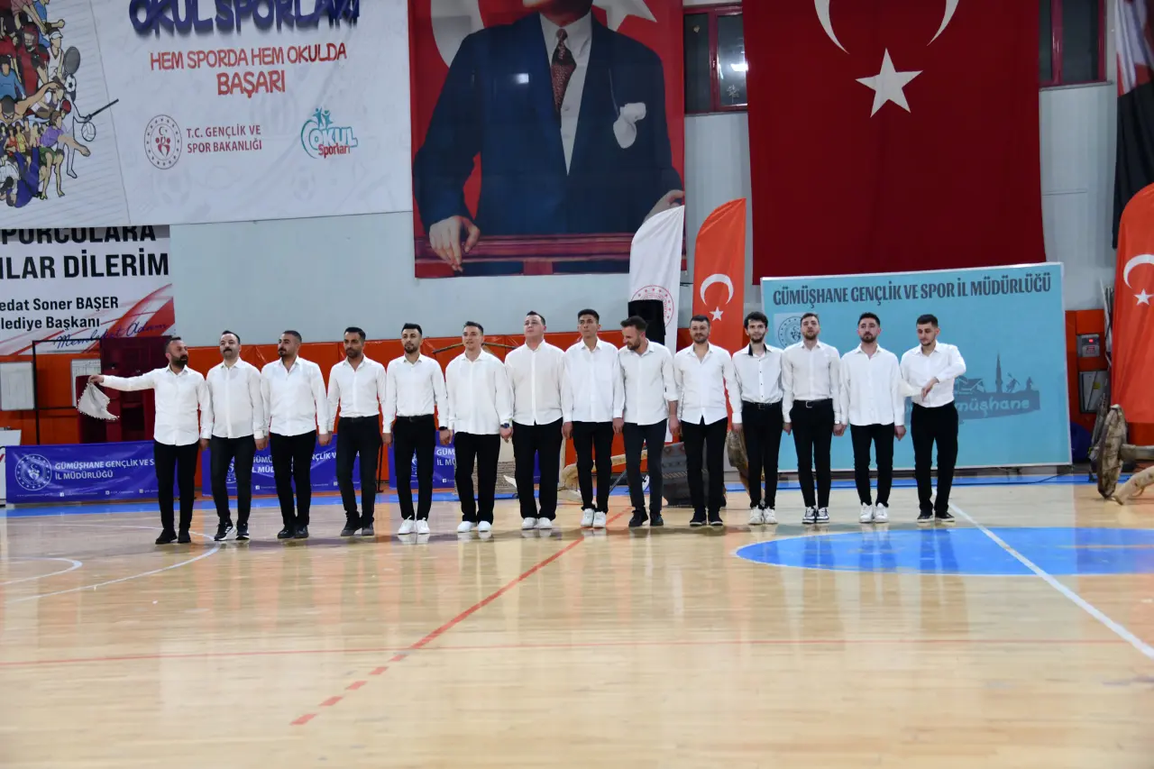 Gümüşhane'de kültürel mirasın kalbi Aydın Doğan Spor Salonu'nda attı 36
