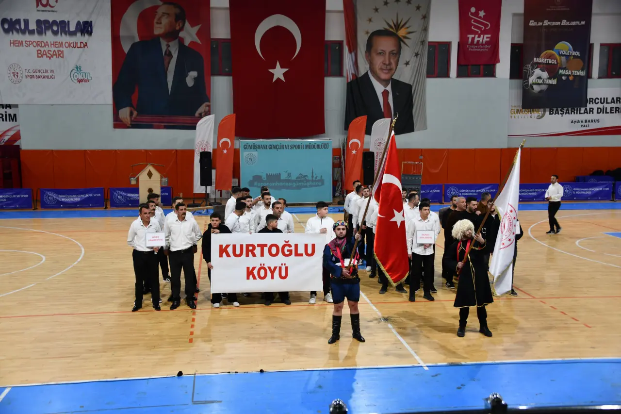 Gümüşhane'de kültürel mirasın kalbi Aydın Doğan Spor Salonu'nda attı 37
