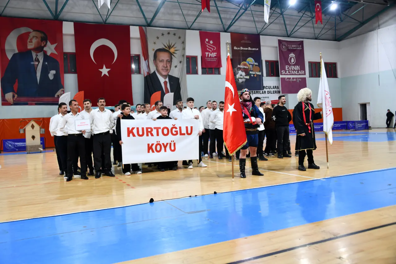 Gümüşhane'de kültürel mirasın kalbi Aydın Doğan Spor Salonu'nda attı 14