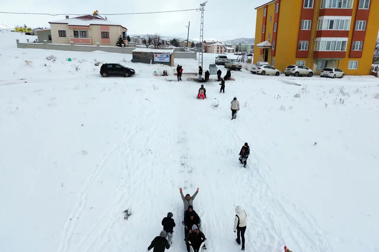 Kelkit Türk Eğitim-Sen’den eğitim camiasına sömestr jesti 8