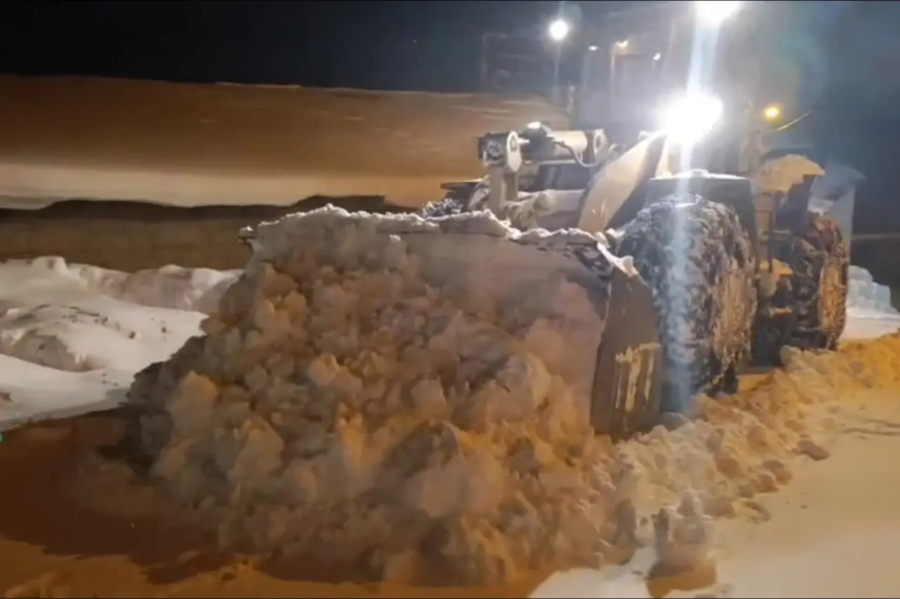 Gümüşhane'nin zirvelerinde kar seferberliği: Ekipler gece gündüz demeden çalışıyor 5