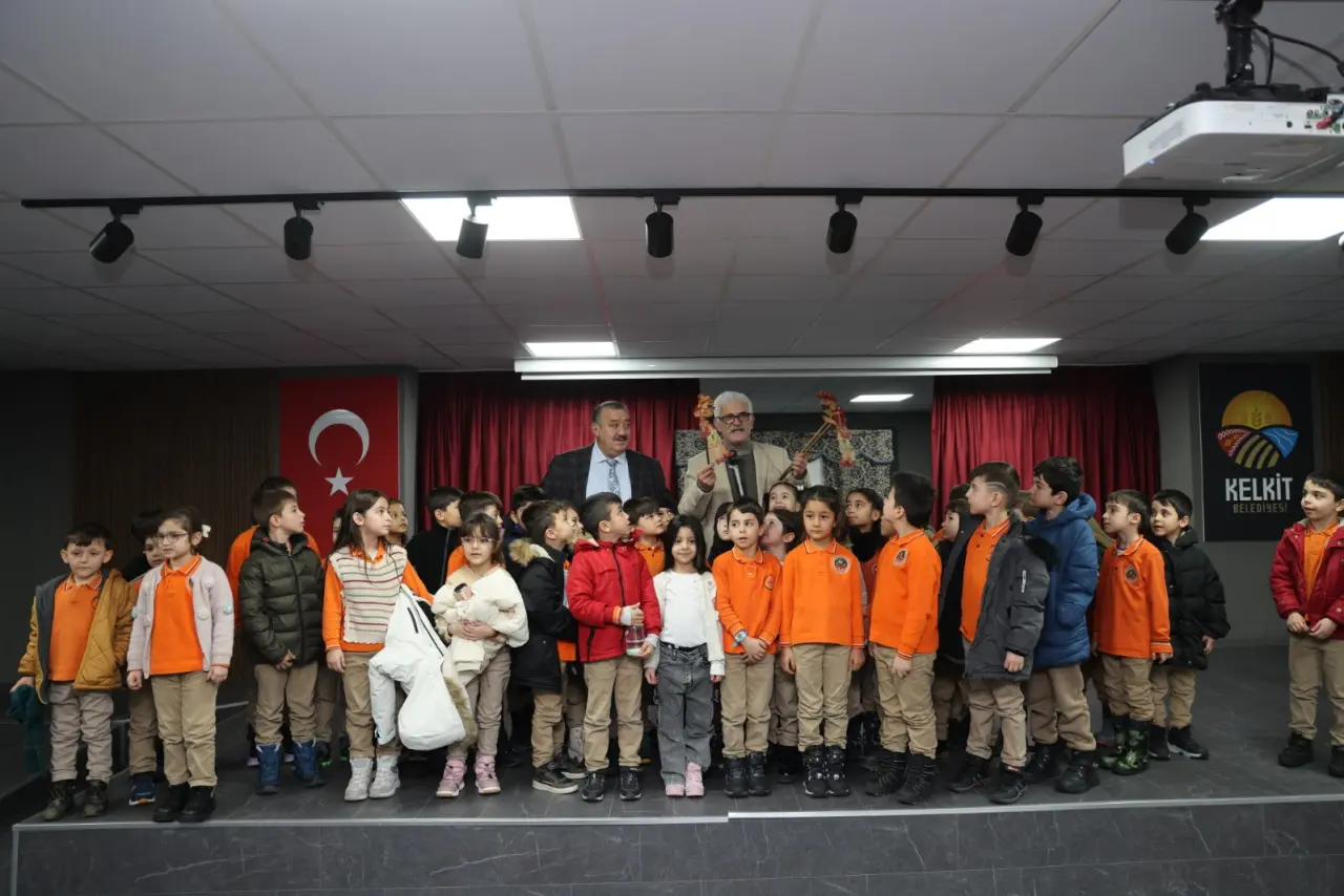 Kelkit’te Kahkaha Tufanı! Dilaver Cebeci Salonu Tarihi Günlerinden Birini Yaşadı 3