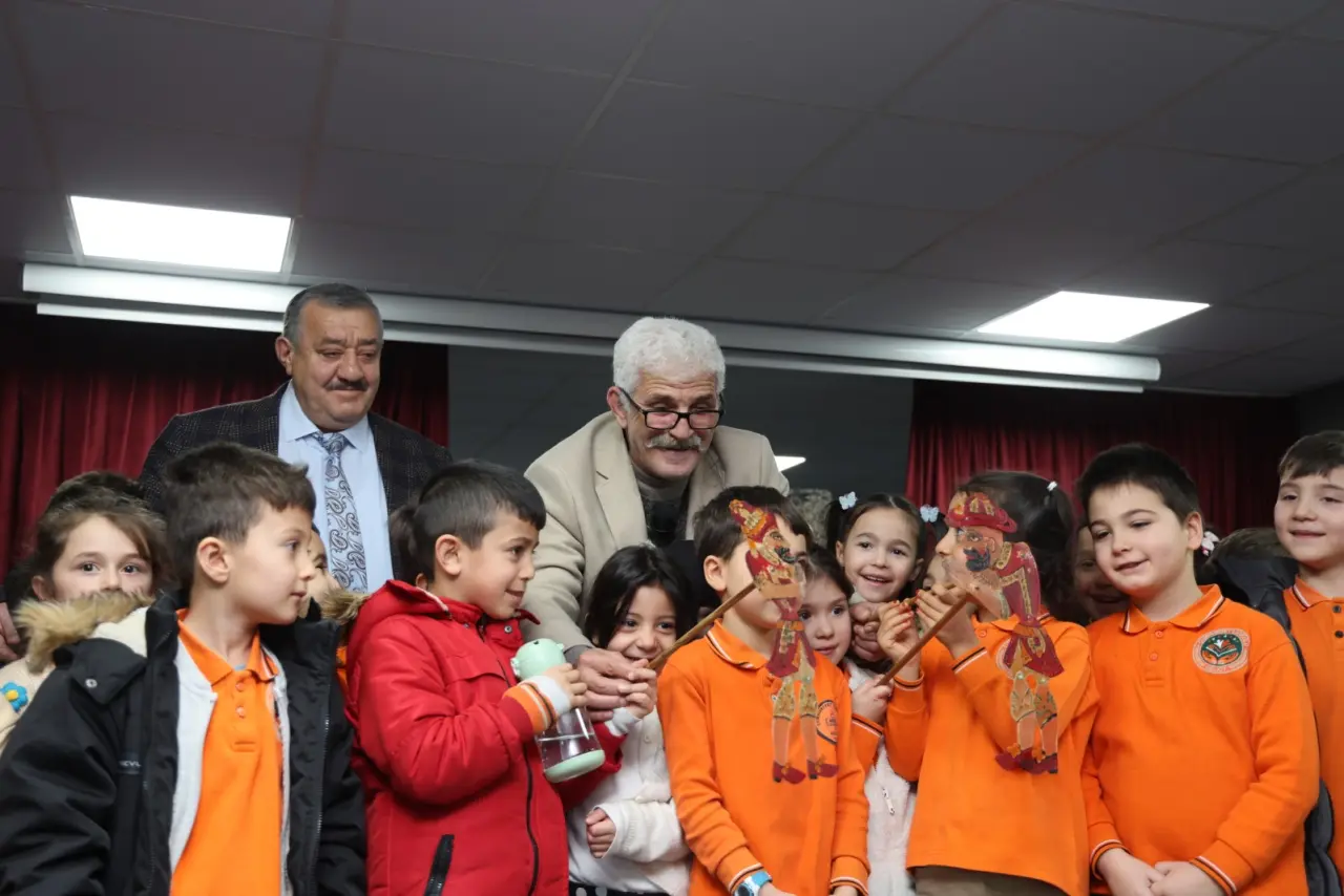 Kelkit’te Kahkaha Tufanı! Dilaver Cebeci Salonu Tarihi Günlerinden Birini Yaşadı 2