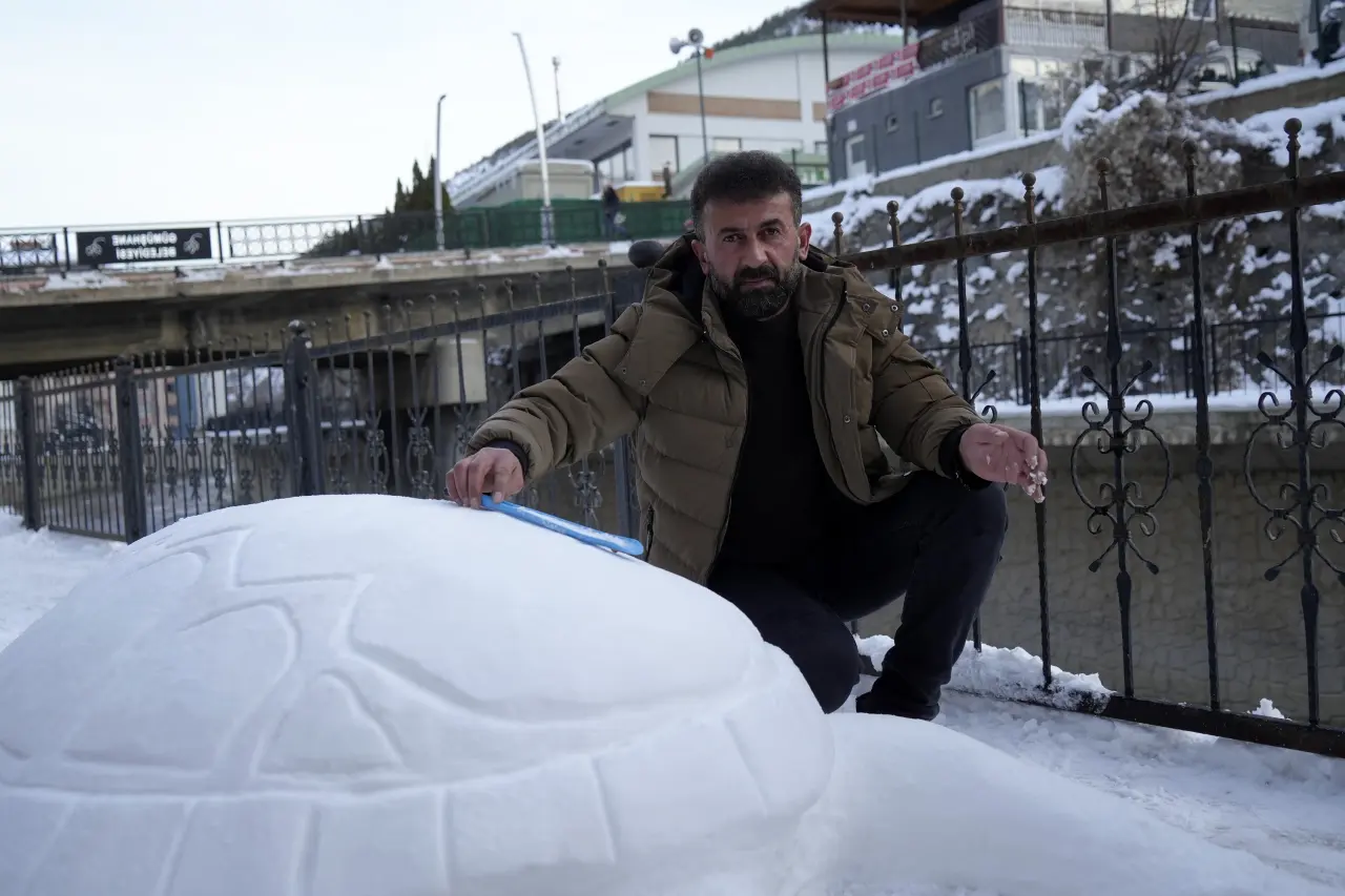 Gümüşhane'de "kardan kaplumbağa" ilgi odağı oldu 8