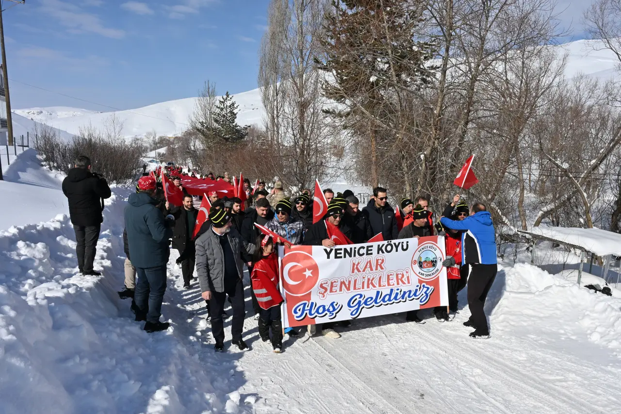 Gümüşhane’de 33. Kar Voleybolu Şenliği, Milli Futbolcu Ahmet Çalık Anısına Düzenlendi 36