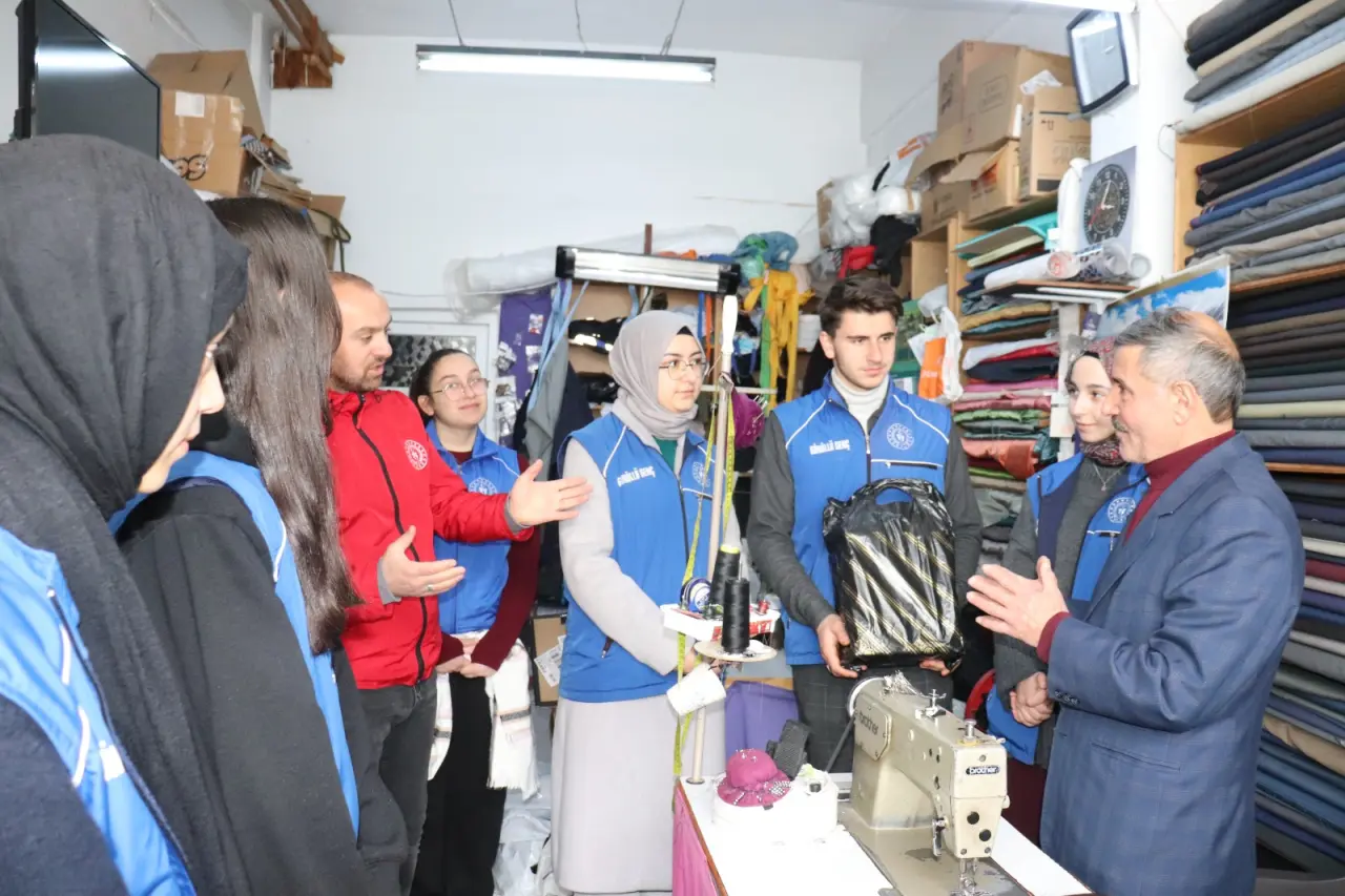 Gümüşhane Gençlik Merkezi’nden yarım asırlık zanaatkâra vefa ziyareti 1