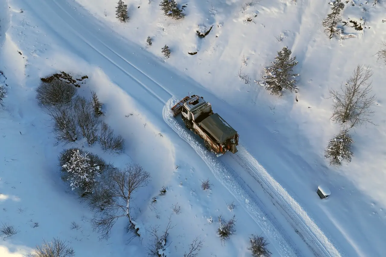 Vali Aydın Baruş kar mücadelesini 1800 metre rakımda inceledi 20